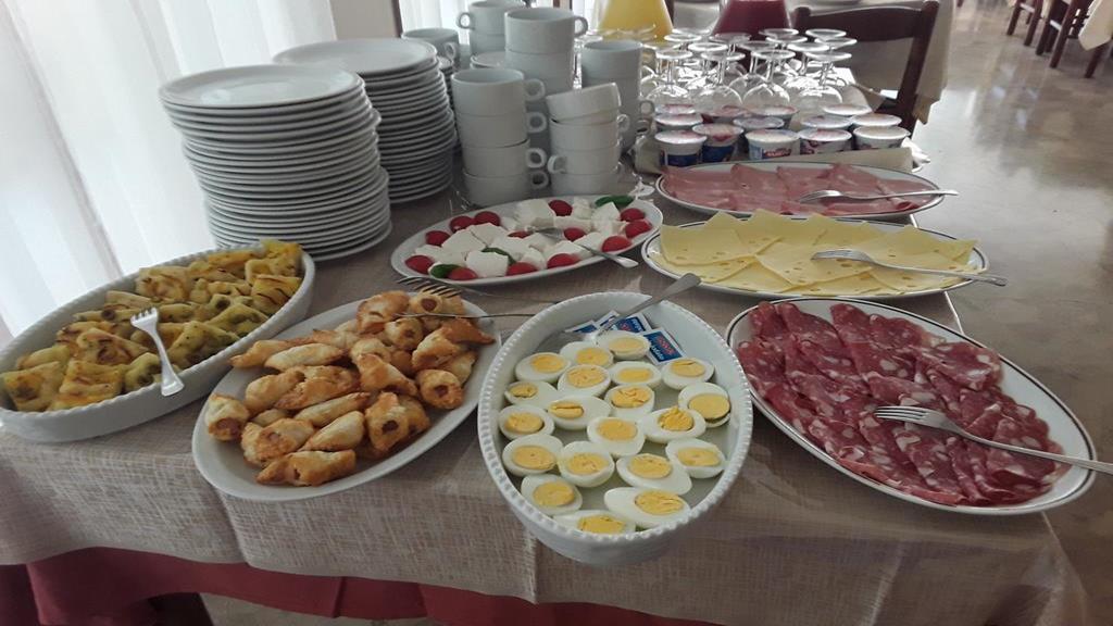 Hotel Ischia ريميني المظهر الخارجي الصورة