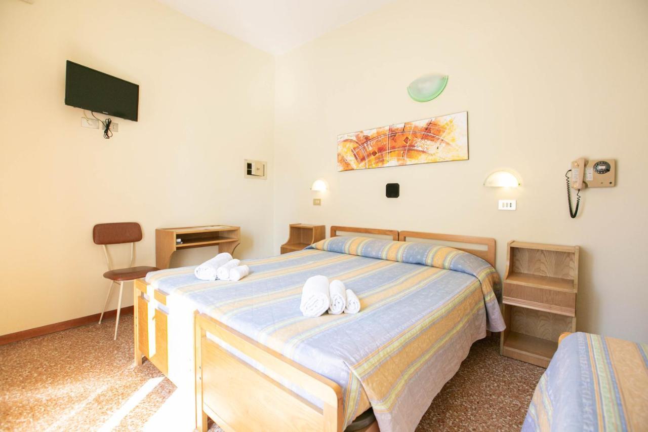 Hotel Ischia ريميني المظهر الخارجي الصورة