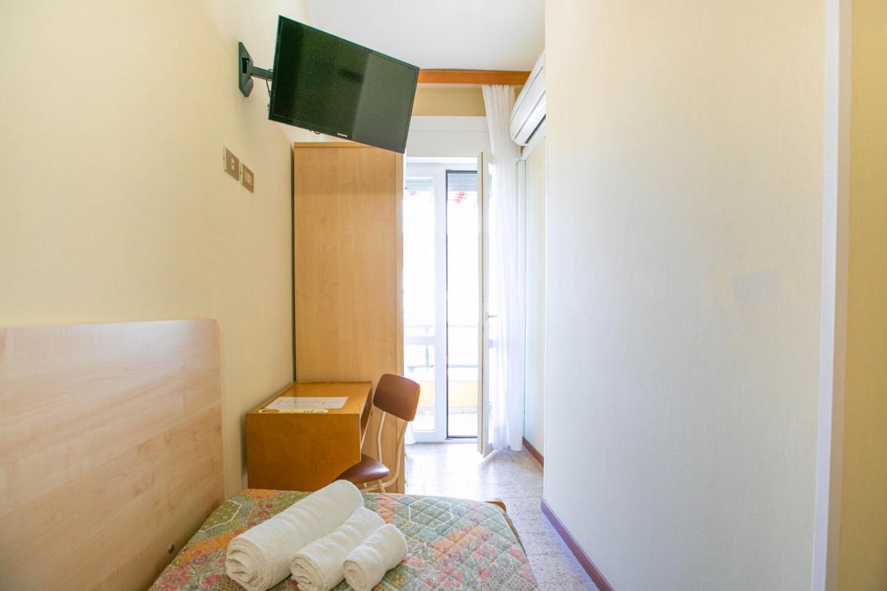 Hotel Ischia ريميني المظهر الخارجي الصورة