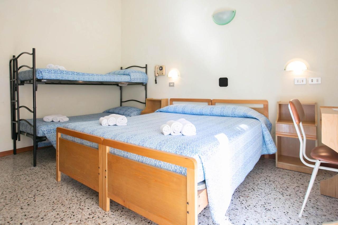 Hotel Ischia ريميني المظهر الخارجي الصورة