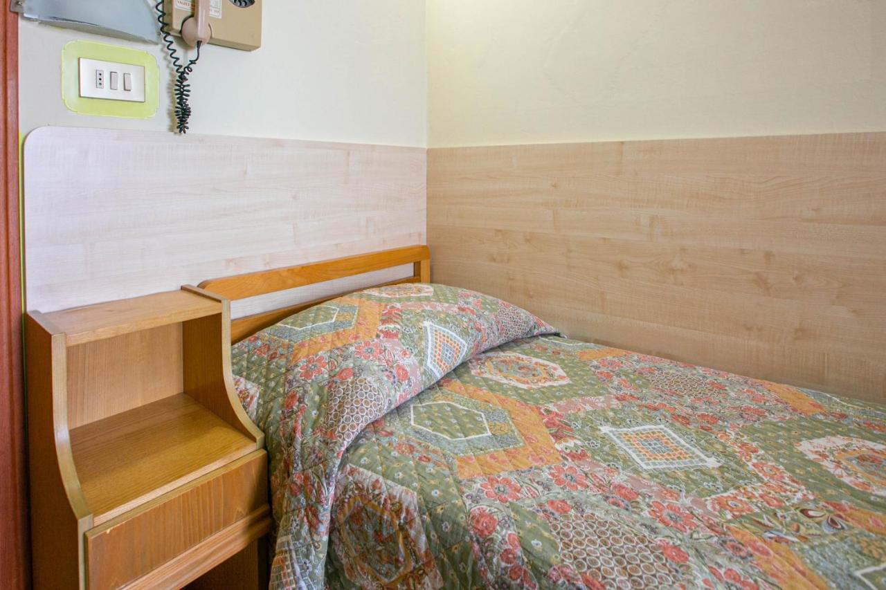Hotel Ischia ريميني المظهر الخارجي الصورة