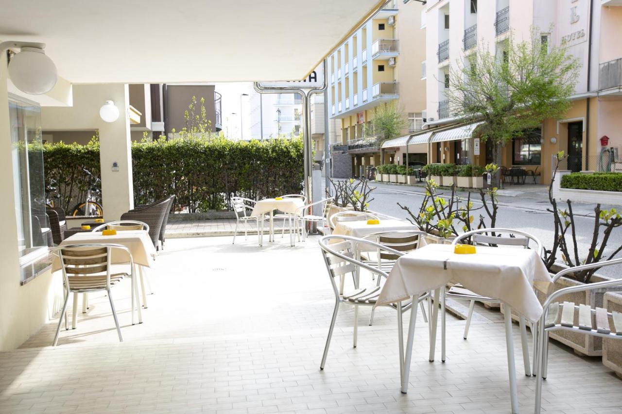 Hotel Ischia ريميني المظهر الخارجي الصورة