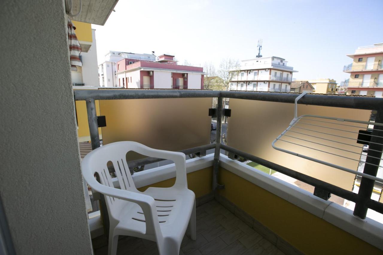 Hotel Ischia ريميني المظهر الخارجي الصورة