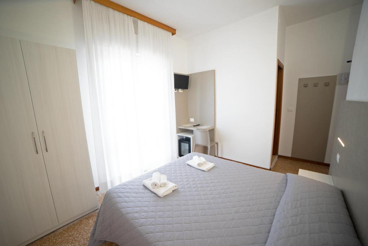 Hotel Ischia ريميني المظهر الخارجي الصورة